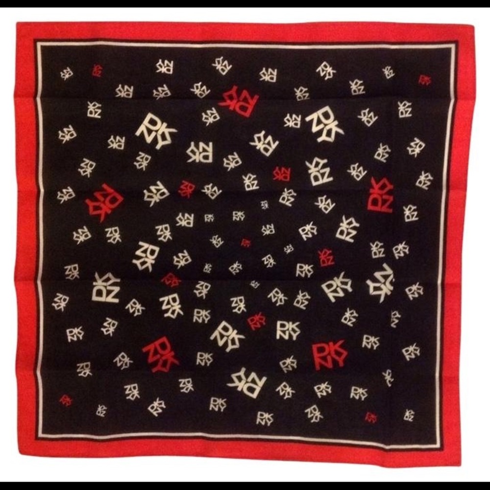 DKNY NEW SCARF